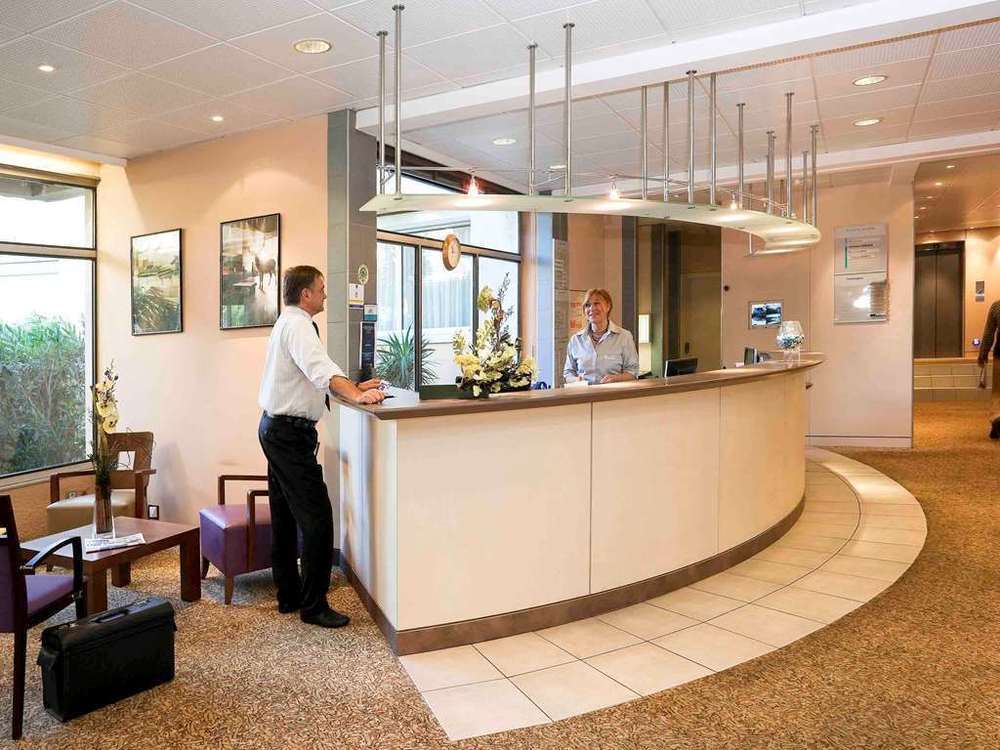 Ibis Styles Toulon La Seyne Sur Mer Bagian luar foto