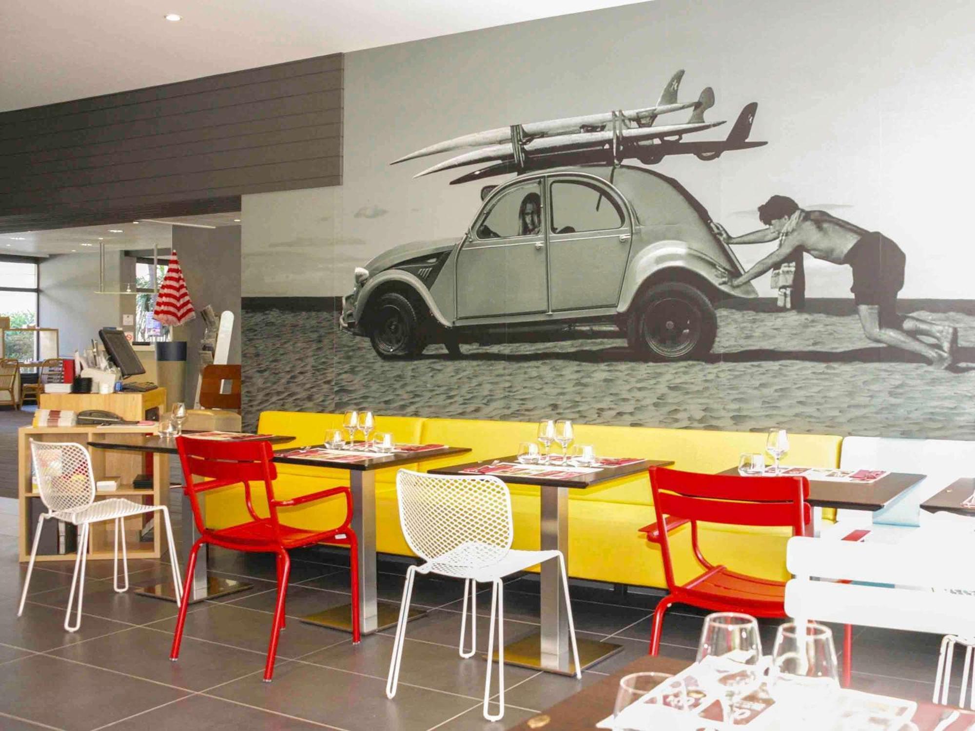 Ibis Styles Toulon La Seyne Sur Mer Bagian luar foto