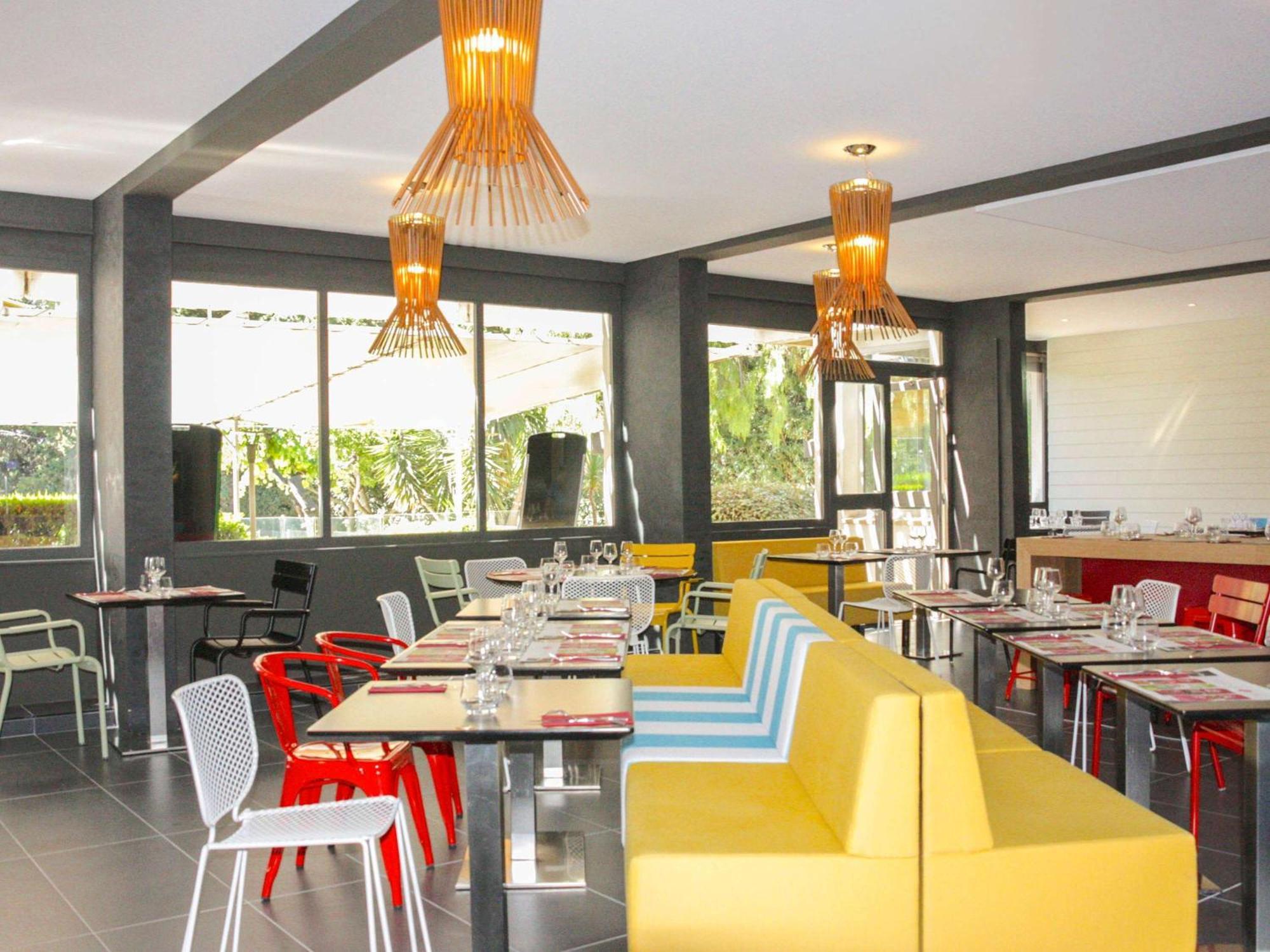 Ibis Styles Toulon La Seyne Sur Mer Bagian luar foto