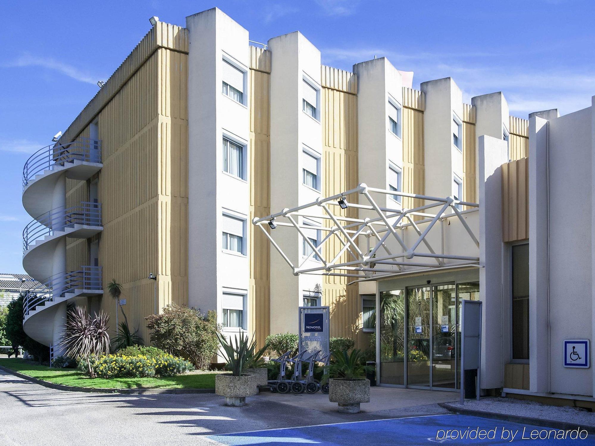 Ibis Styles Toulon La Seyne Sur Mer Bagian luar foto