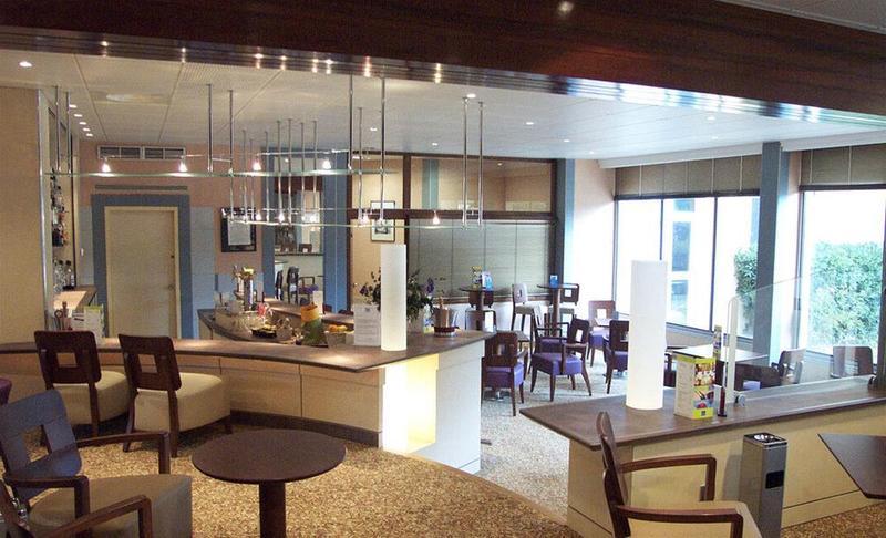 Ibis Styles Toulon La Seyne Sur Mer Bagian luar foto