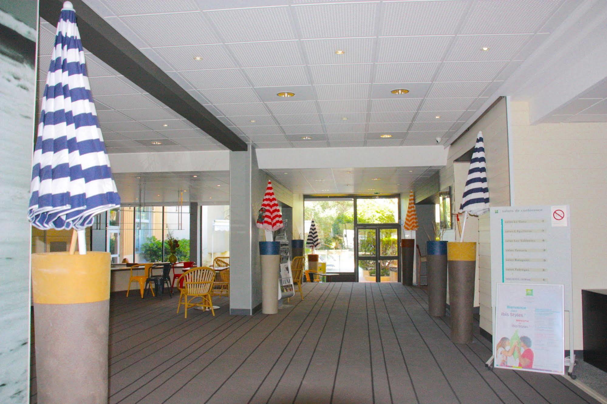 Ibis Styles Toulon La Seyne Sur Mer Bagian luar foto